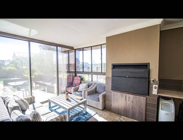 4 BEDROOM HOUSE FOR SALE IN MIDLANDS ESTATE